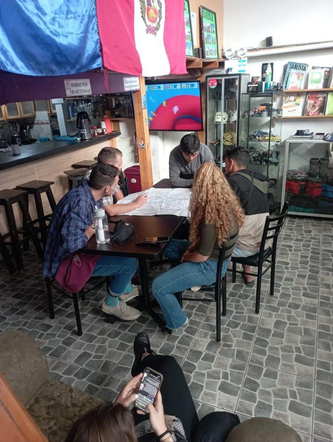 Andes Hostel 와라스 외부 사진