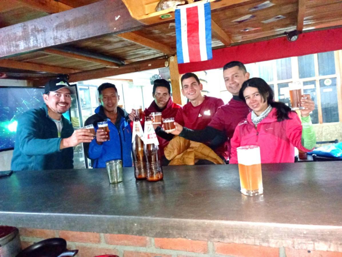 Andes Hostel 와라스 외부 사진