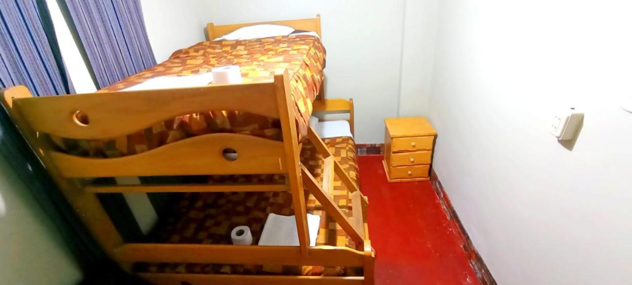 Andes Hostel 와라스 외부 사진