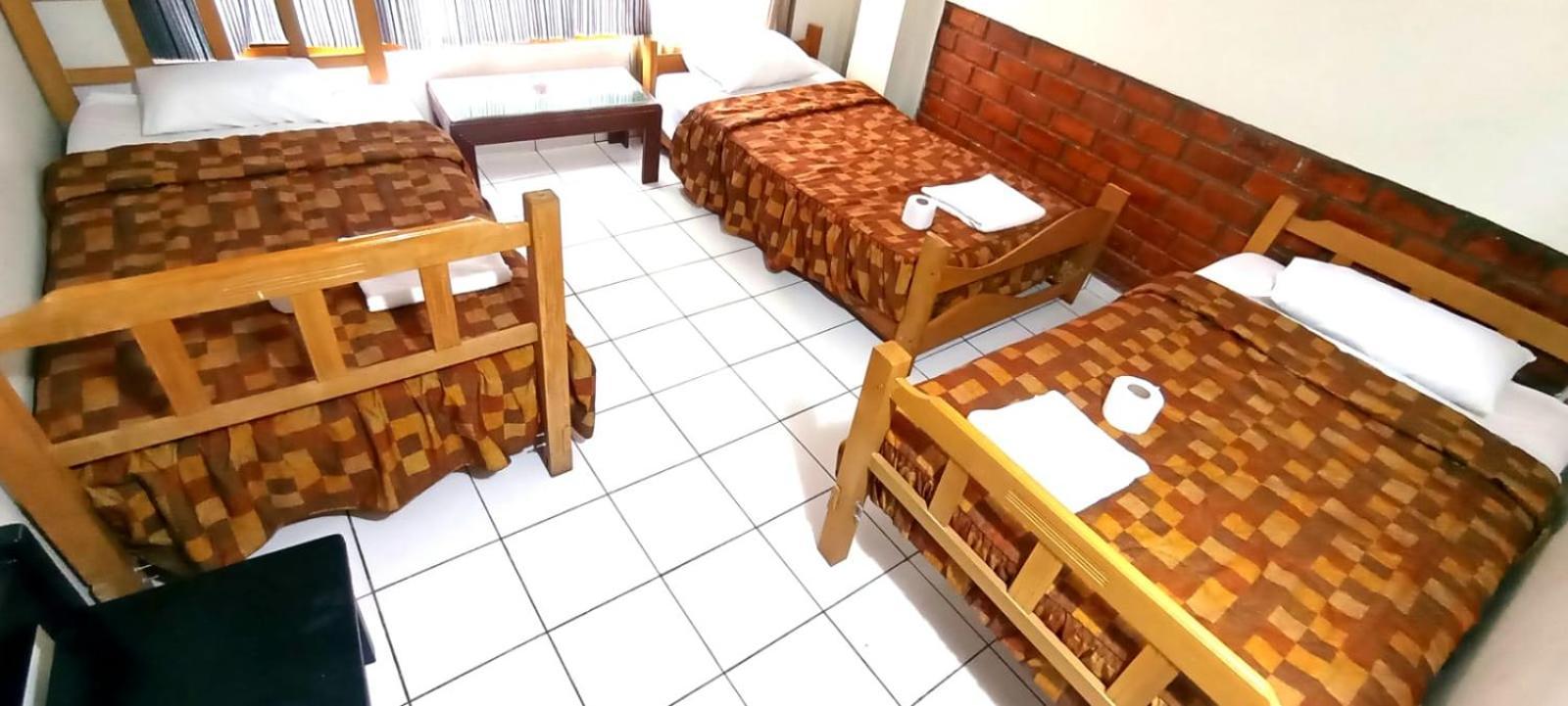 Andes Hostel 와라스 외부 사진